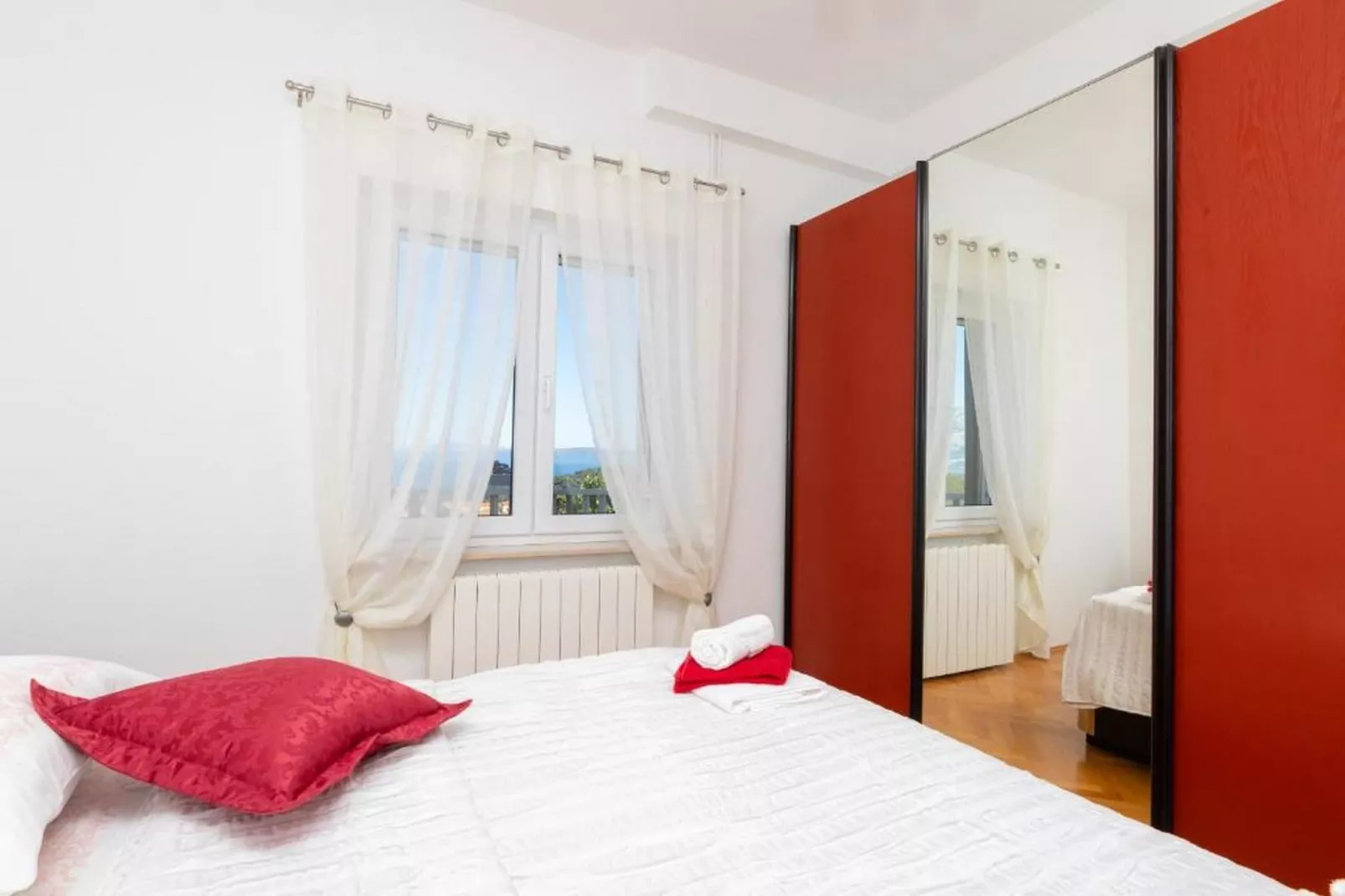 Apartment Villa Andro - Three Bedroom Apartment with Terrace and Sea View-Bedroom