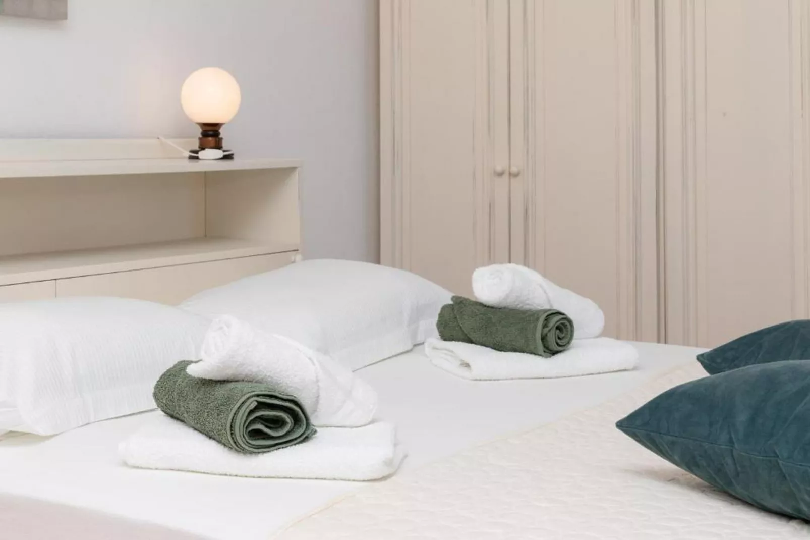 Apartment Villa Andro - Three Bedroom Apartment with Terrace and Sea View-Bedroom