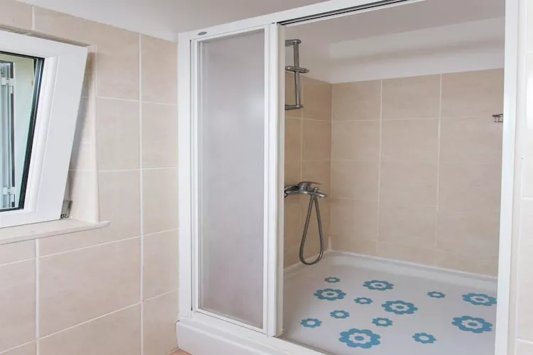 Apartments Tramonto - Studio Apartment with Balcony and Sea View - Bathroom