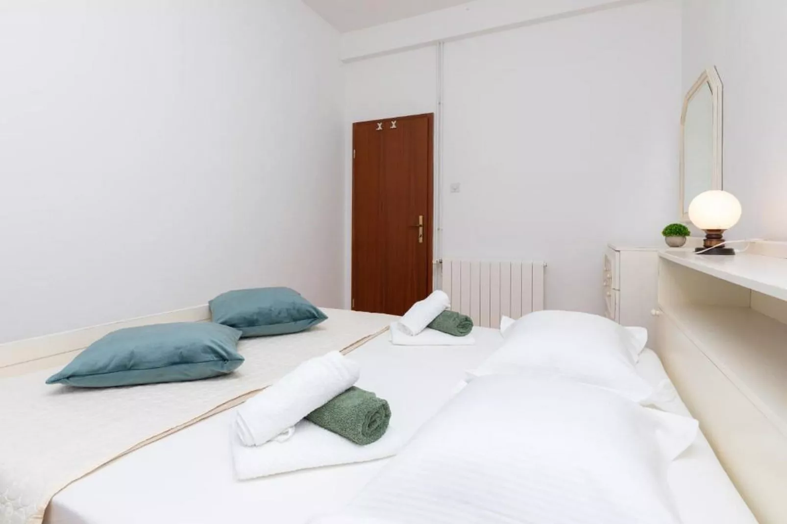 Apartment Villa Andro - Three Bedroom Apartment with Terrace and Sea View-Bedroom