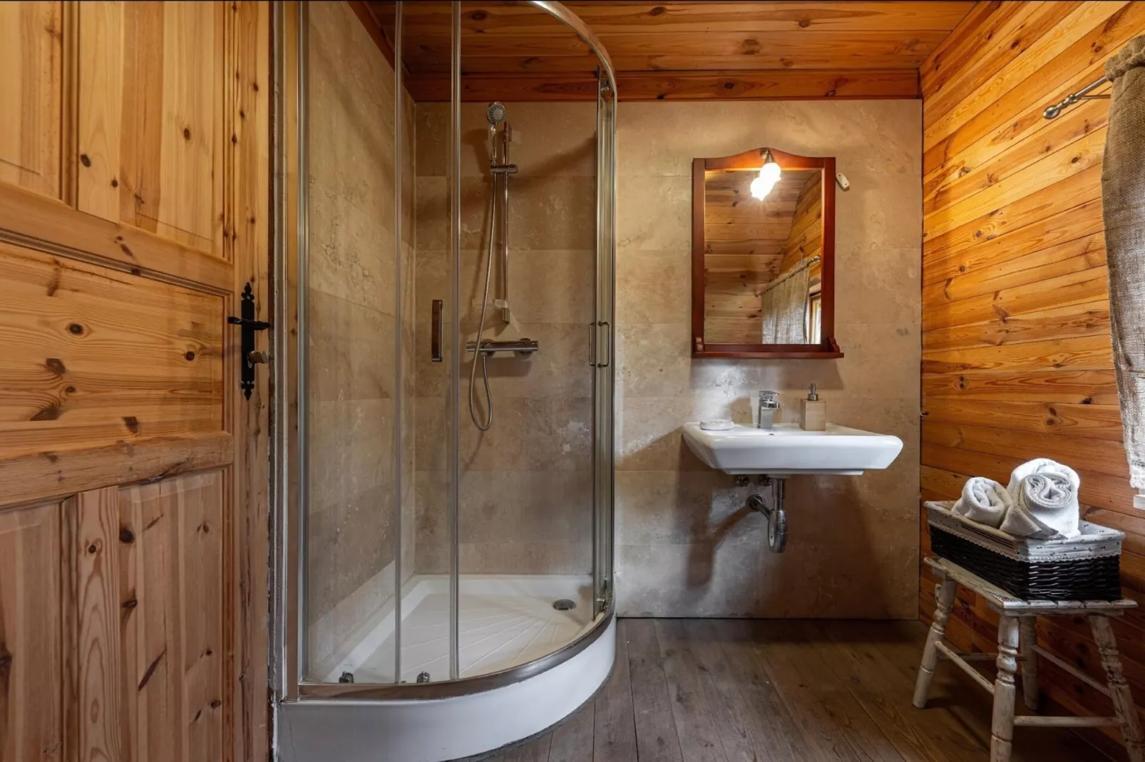 Dom przy drodze Skansen dla 9 osób Bełczna-Salle de bain