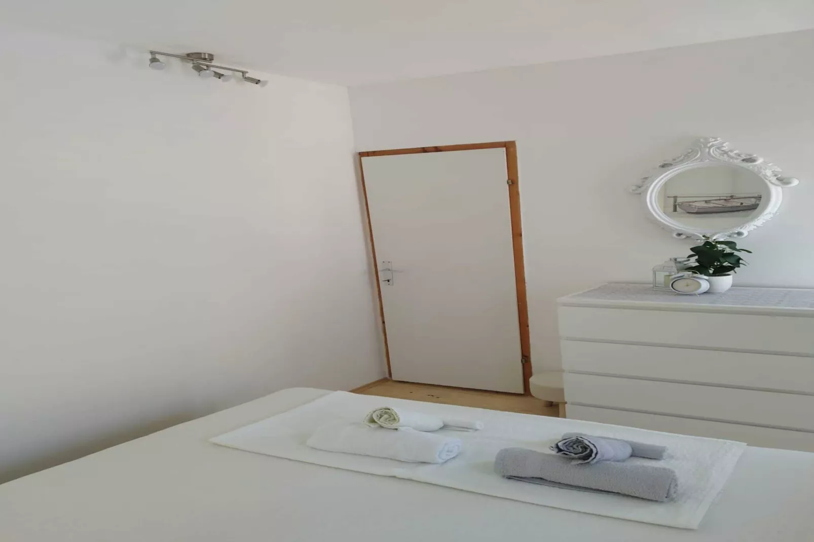 Two Bedroom Apartment Leo Povile - Bedroom