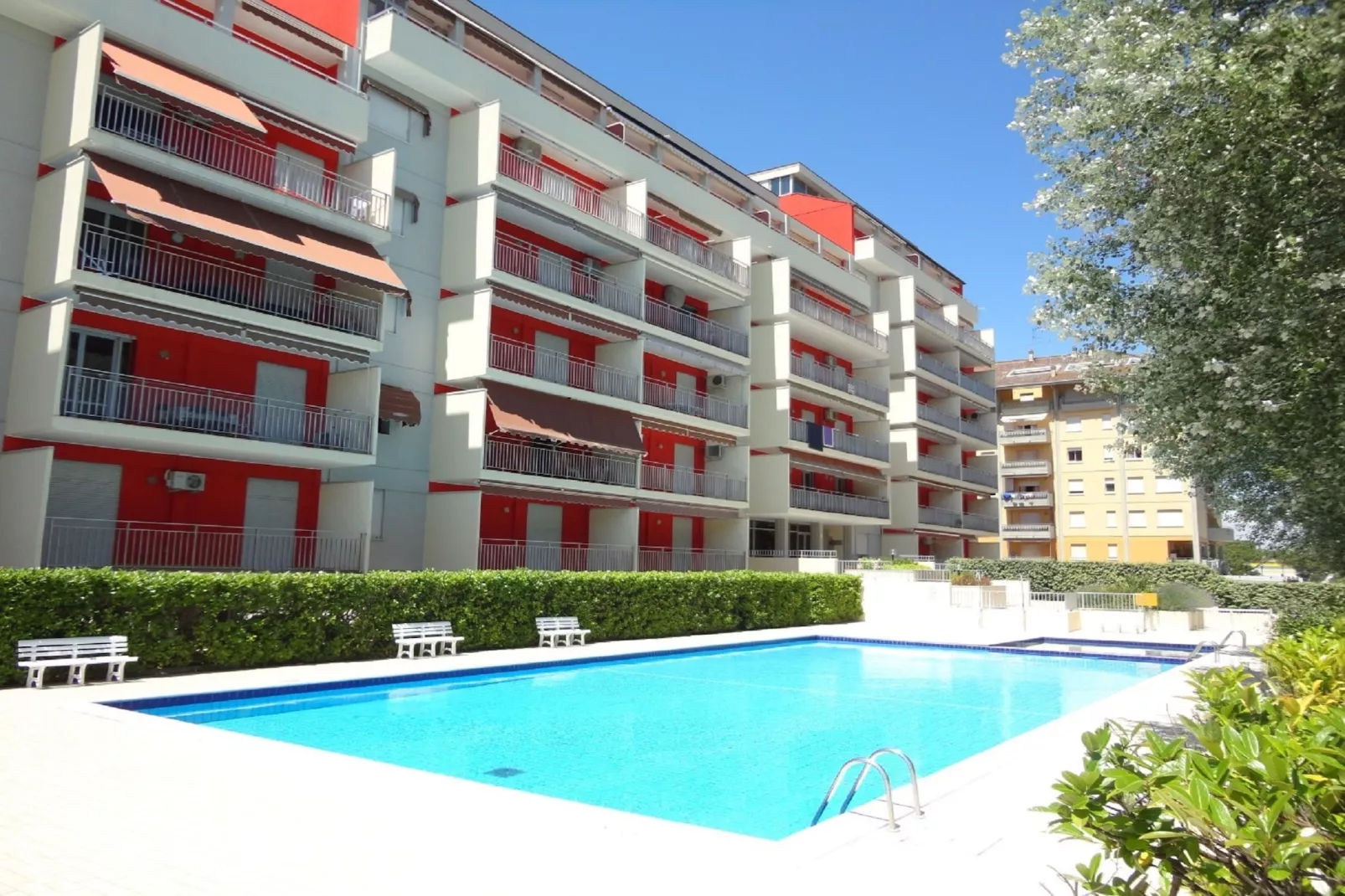 Acapulco C28-Außenbereich Sommer