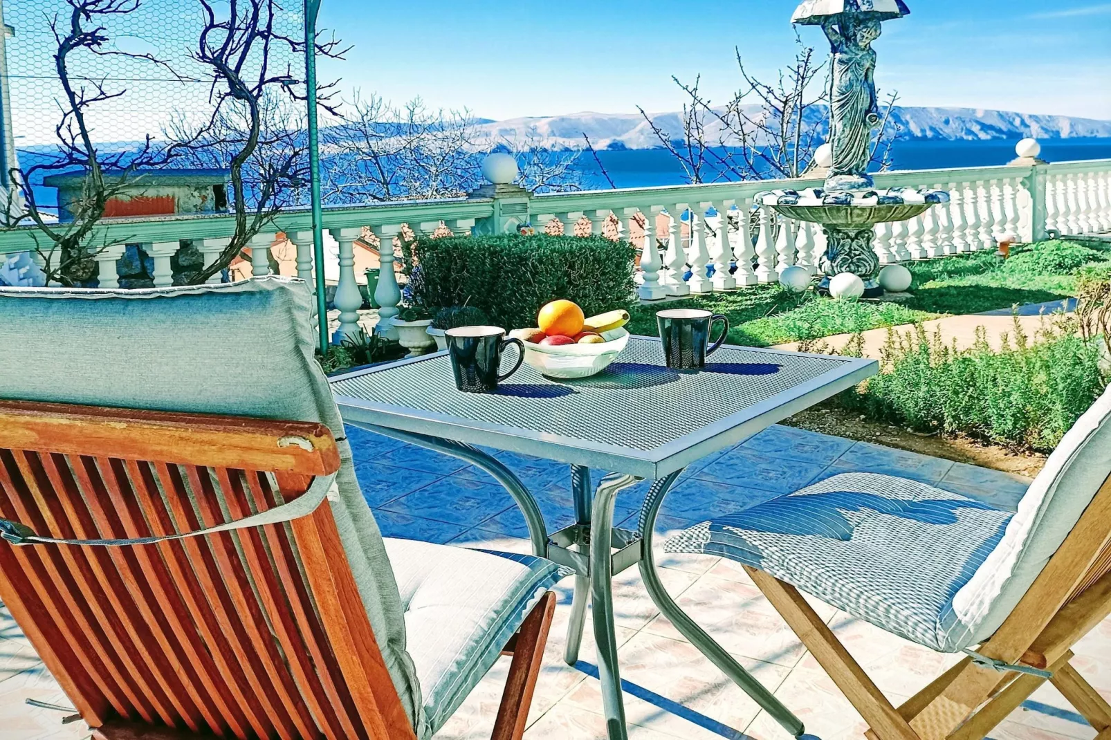 Plavi Biondic-Terrasse/Balkon