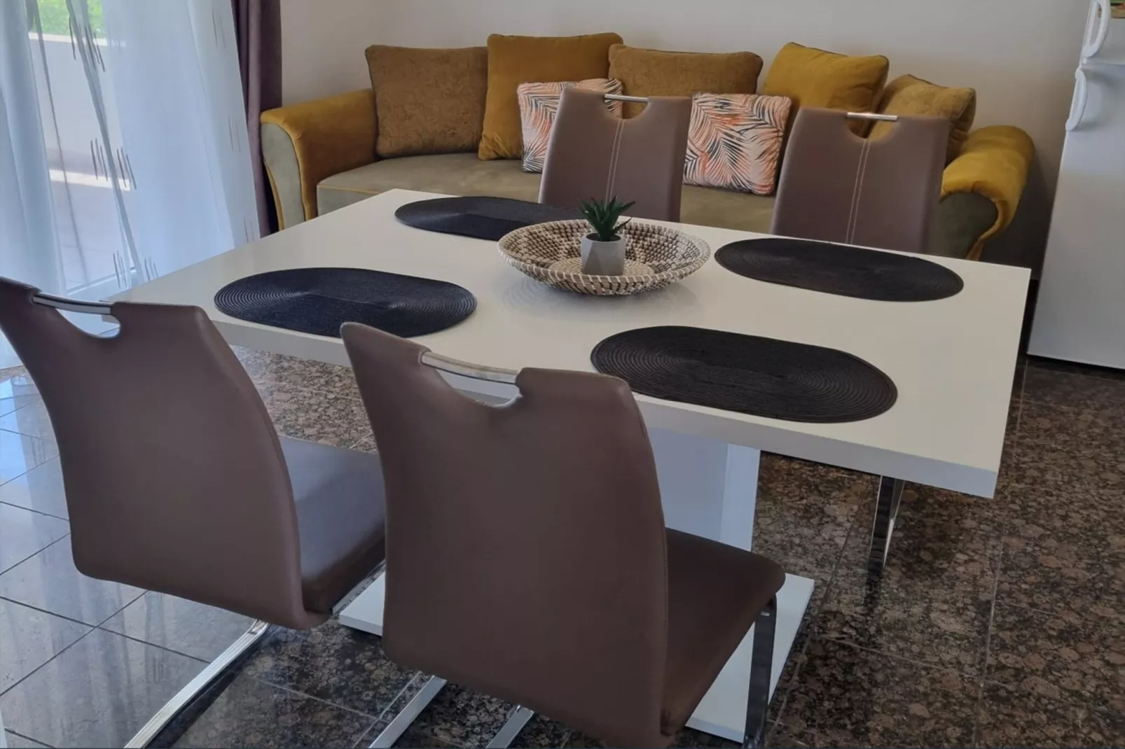 Appartemtent LUG 2 / 55qm AP9-Salle à manger