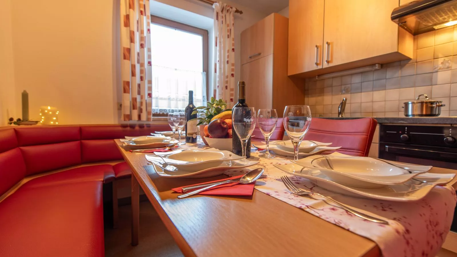 Ingrid III-Dining room