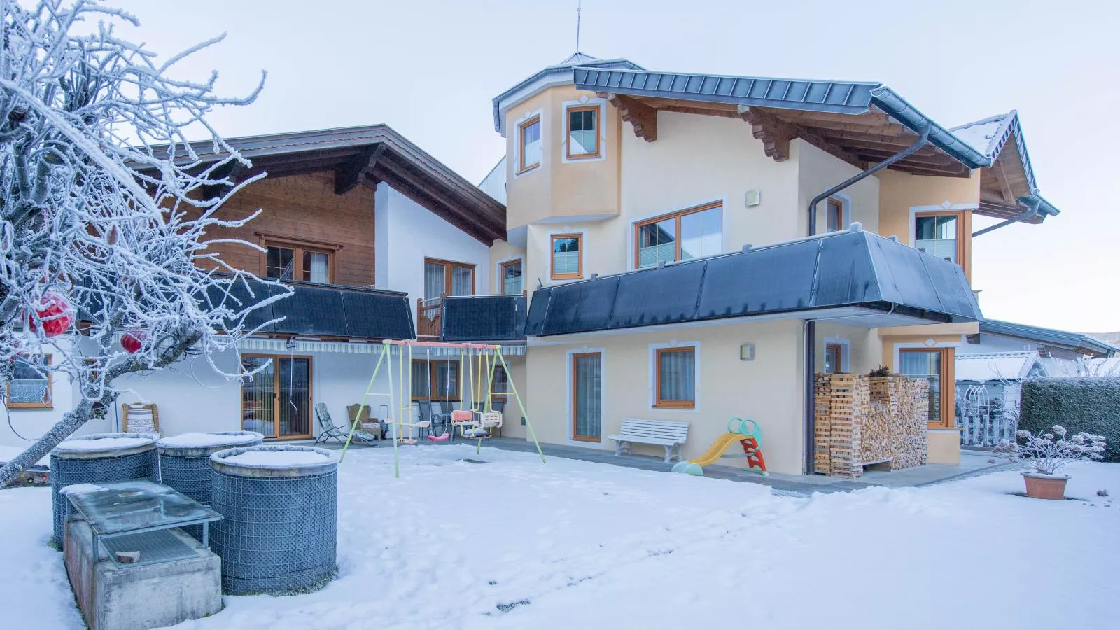 Ingrid I-Exterior in winter