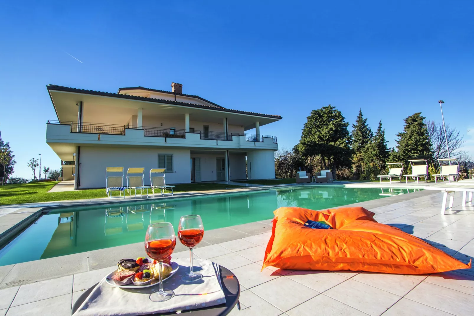 Panorama La Luna-Ambiente