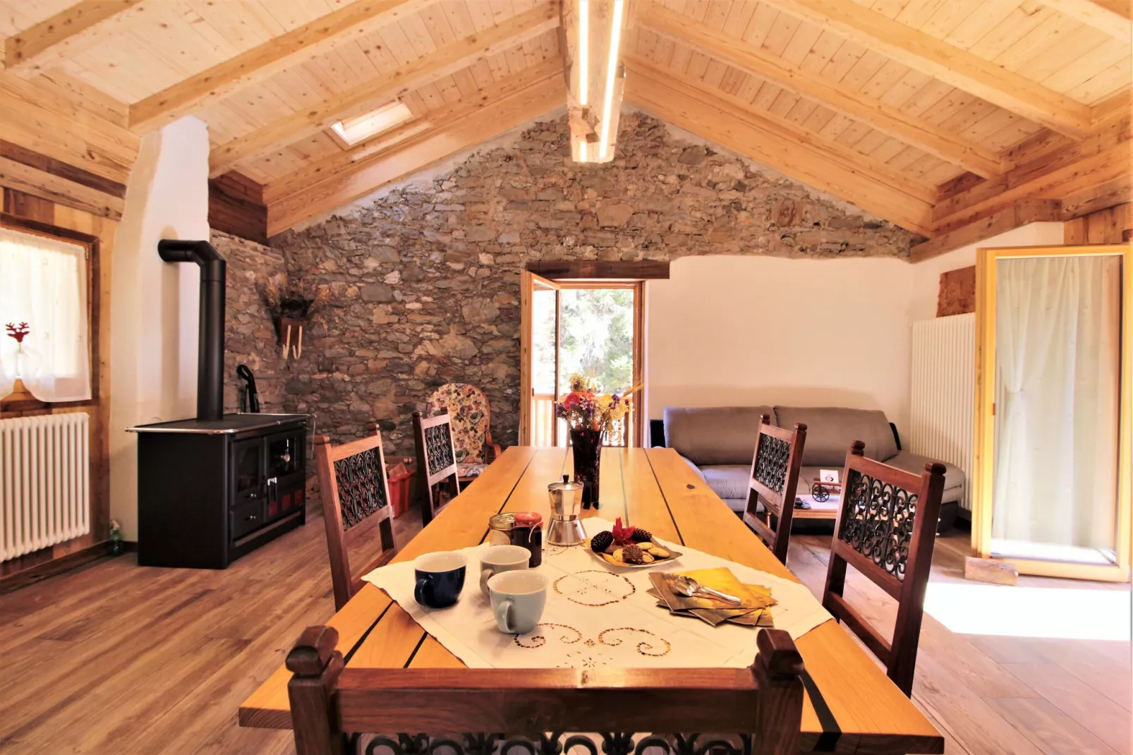 Baita la Ciamorza-Dining room