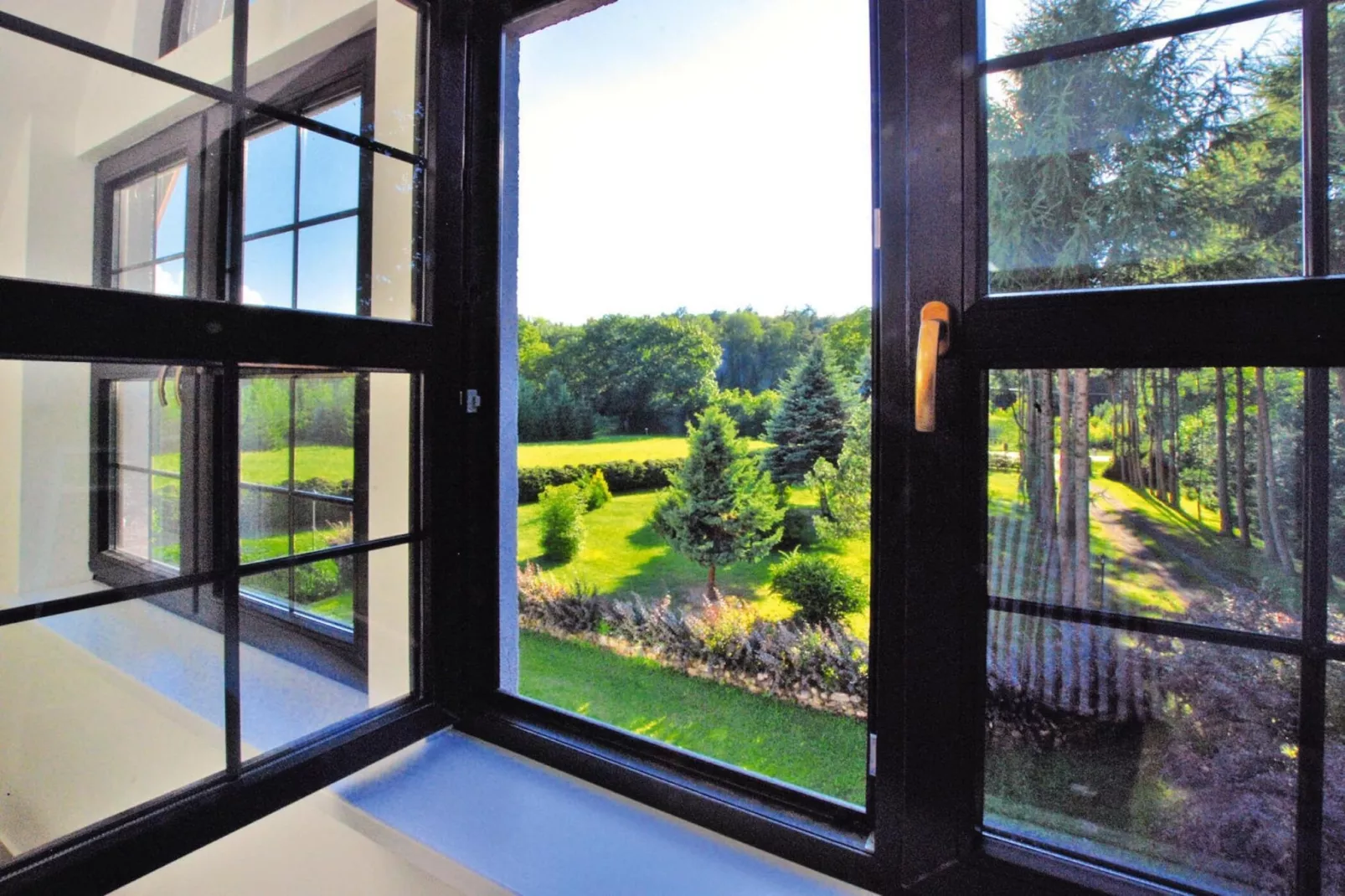 Willa wakacyjna dla 10 osób 182 m2 Knieja koło Polanowa - Vue d'été