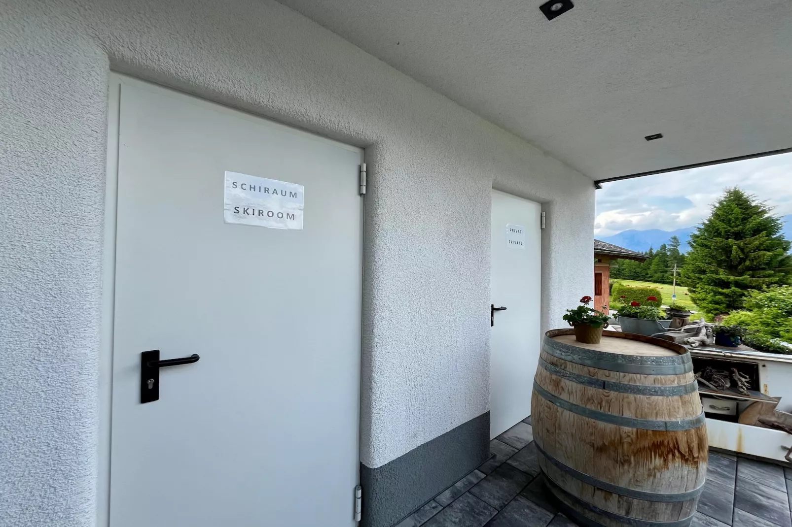 Appartement "Schnauz-Bartl"-Empfangshalle