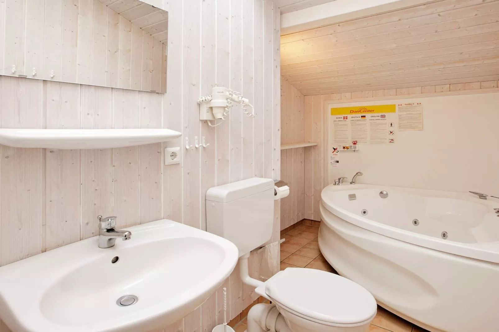 M77 W-Wellnessbereich