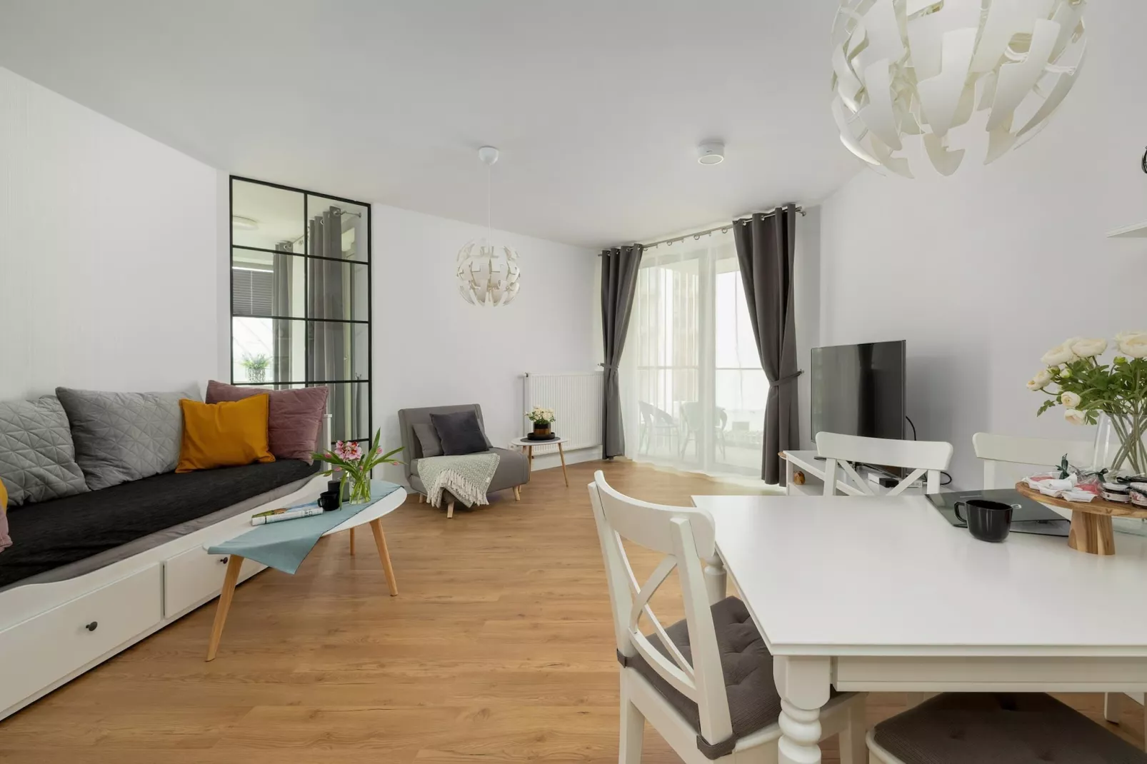 Pinea Mazowiecka 2B-224 Pobierowo-Wohnzimmer