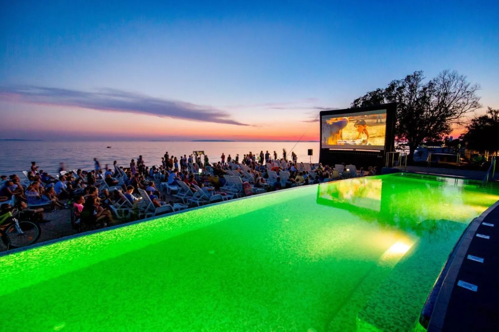 Mobile Homes Strasko Novalja Mediteran Superior mit Pool ca 34 qm für 6 Pers - Piscine