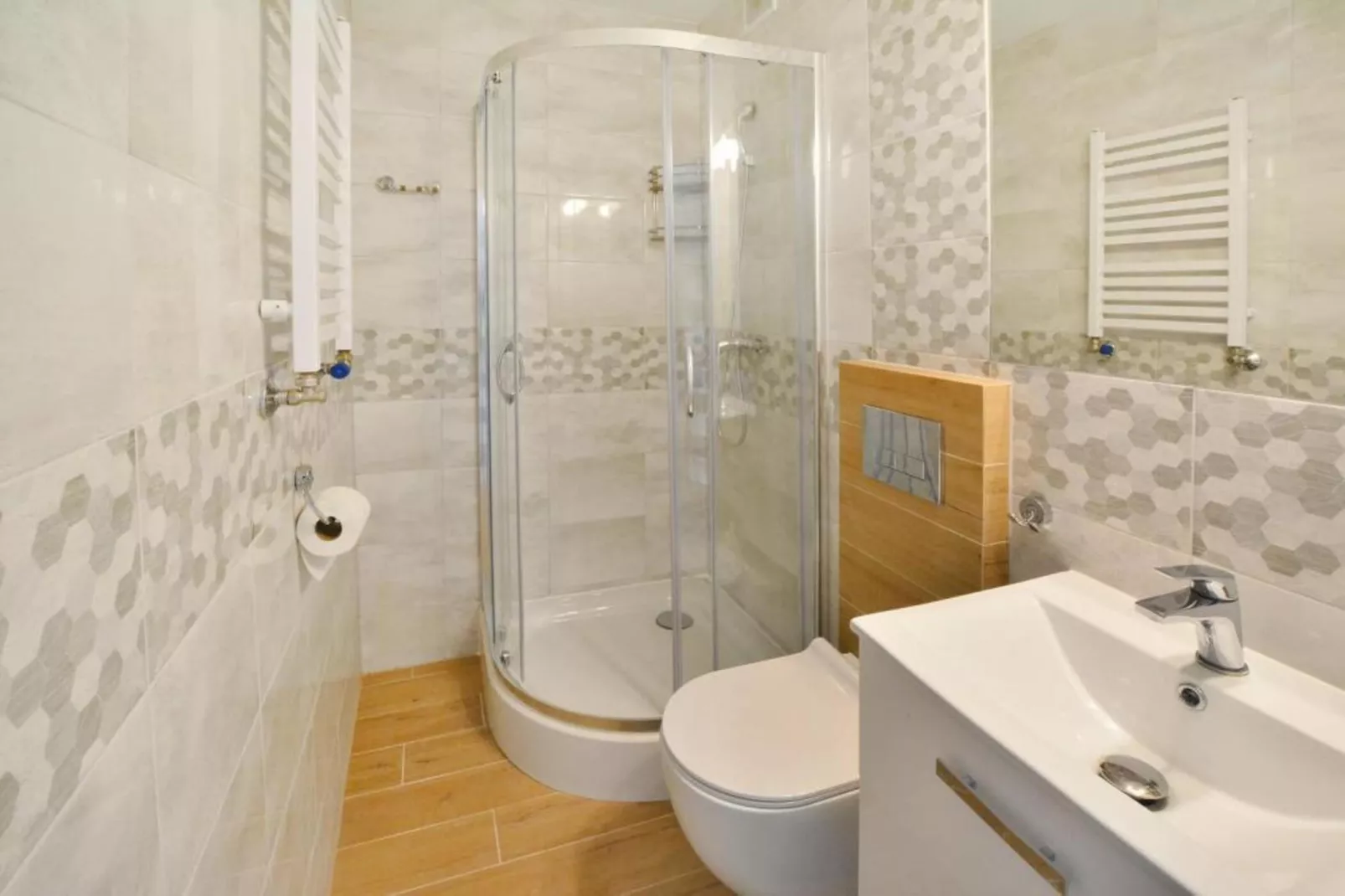 Apartament 4-osobowy Kołobrzeg-Bathroom