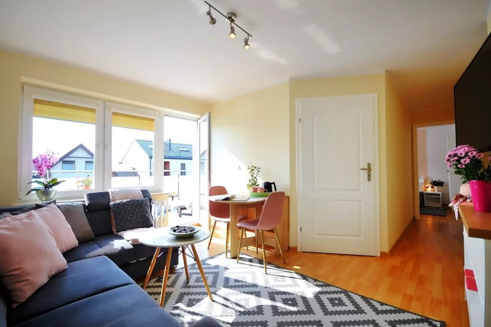 Apartament nr 6 65 qmUstronie Morskie-Dining room