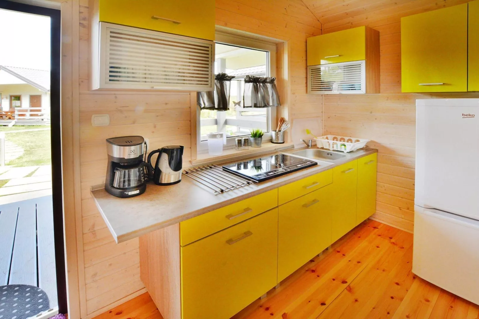 Domki wakacyjne przy basenie Jarosławiec-Kitchen