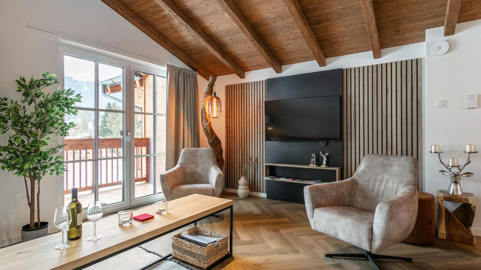 Tauernlodge Amadeiro Im Pongau-Living room