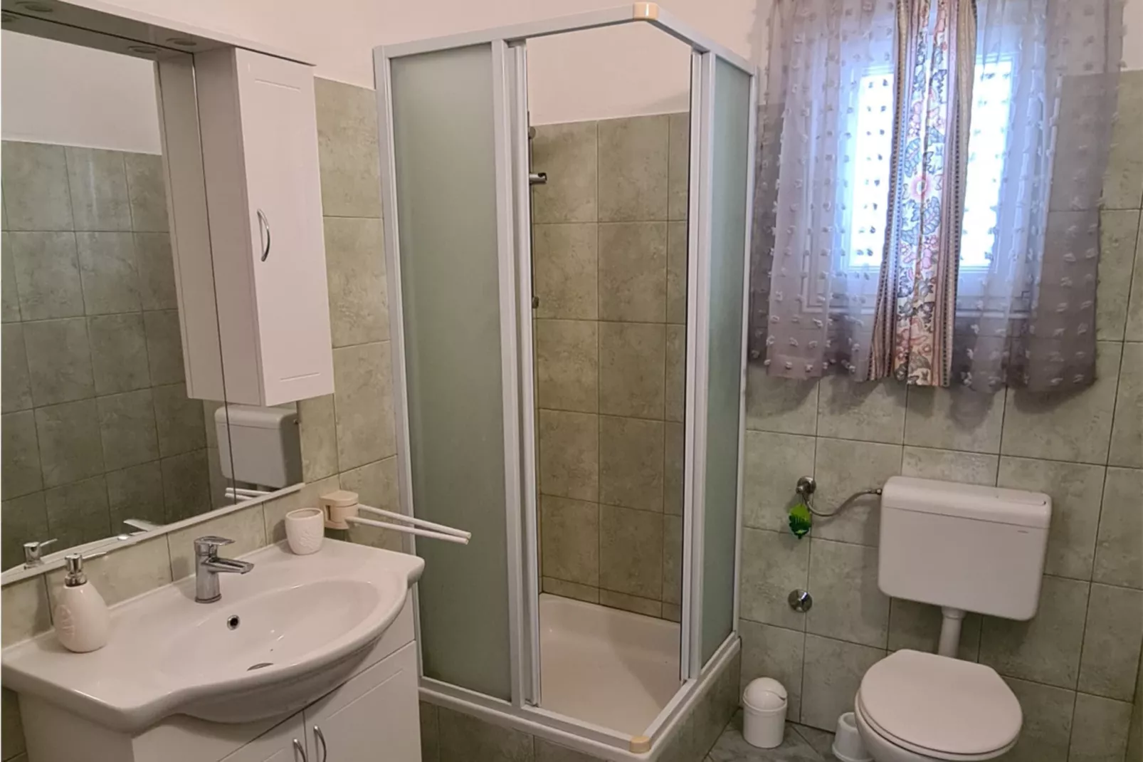 A6 - Apartments Ljilja PrivlakaA6 ca 60 qm bei Belegung mit 1-4 Pers-Salle de bain