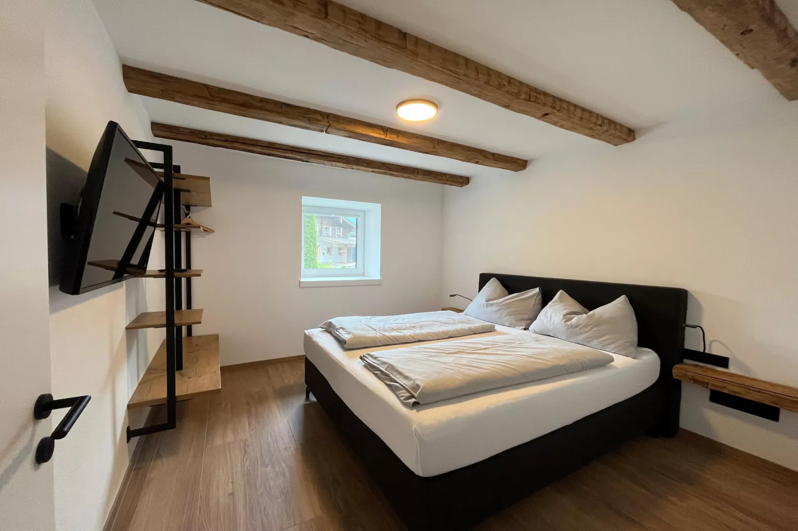 Appartement "Schnauz-Bartl"-Schlafzimmer