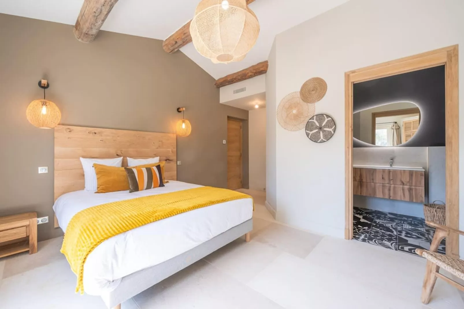 Villa Lou Pantaï  Élégance et Confort au Cœur de Saint-Rémy-de-Provence-Schlafzimmer