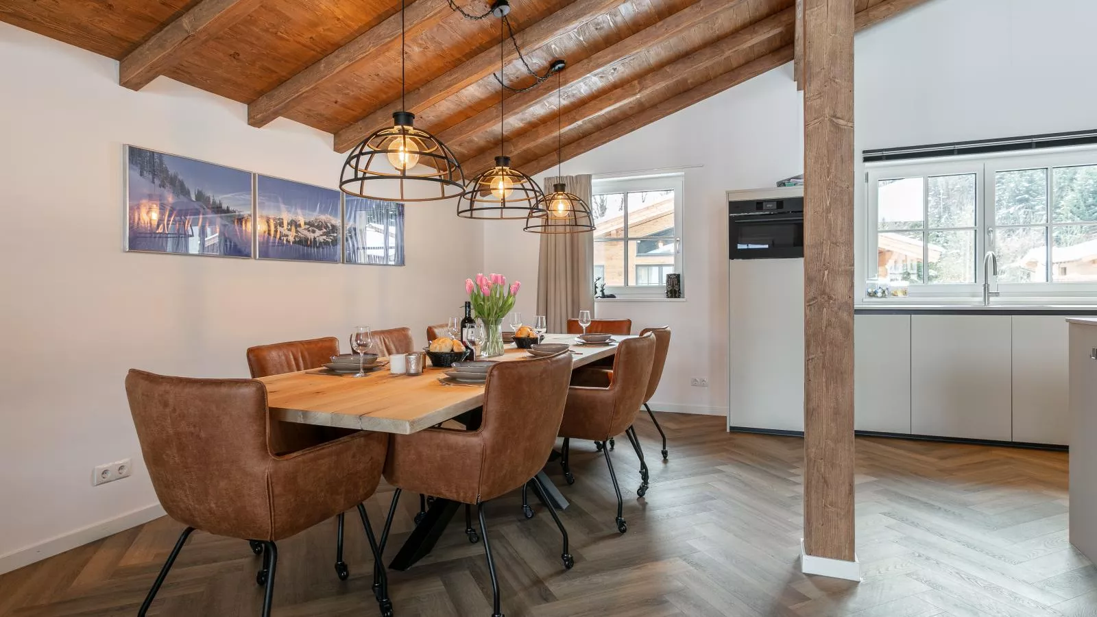 Tauernlodge Amadeiro Im Pongau-Dining room