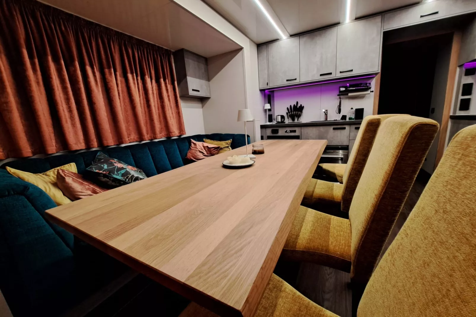 Hausboot Tegel-Esszimmer