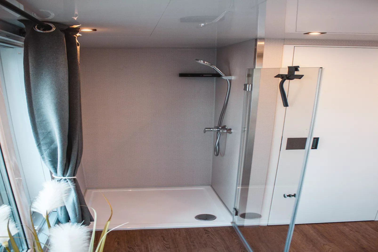 Hausboot Charlottenburg-Badezimmer