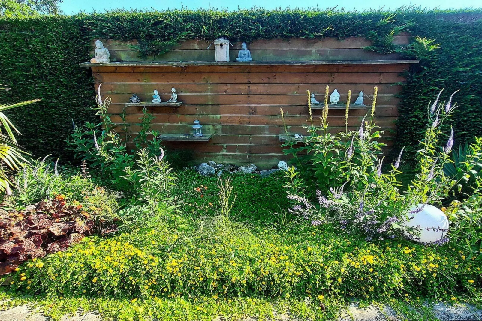 Eureka 073-Extérieur été