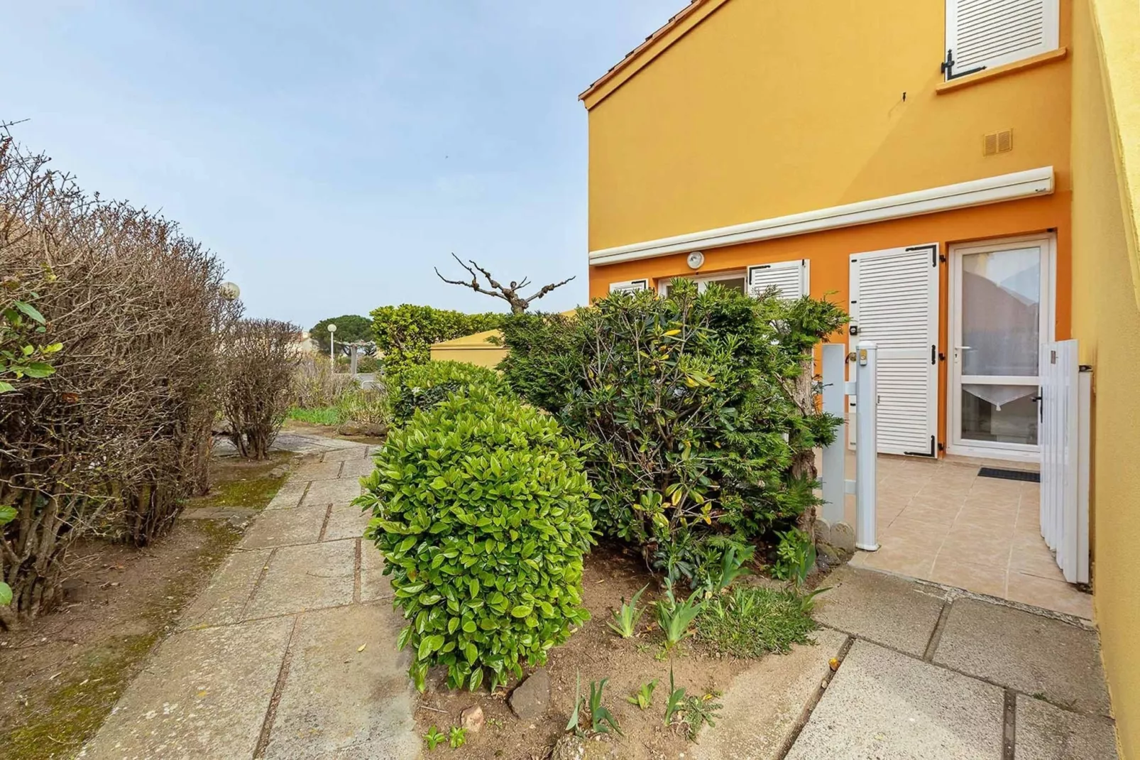 Eleuthera N°171 - 2P4-Garten Sommer