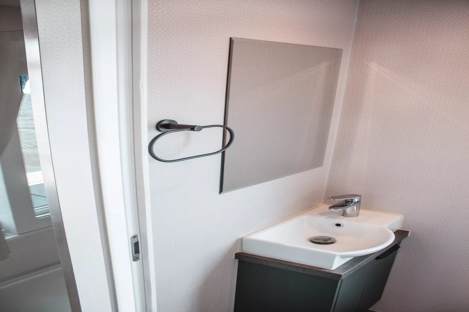 Hausboot Charlottenburg-Badezimmer