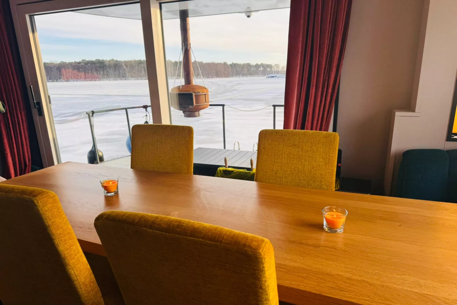 Hausboot Tegel-Esszimmer