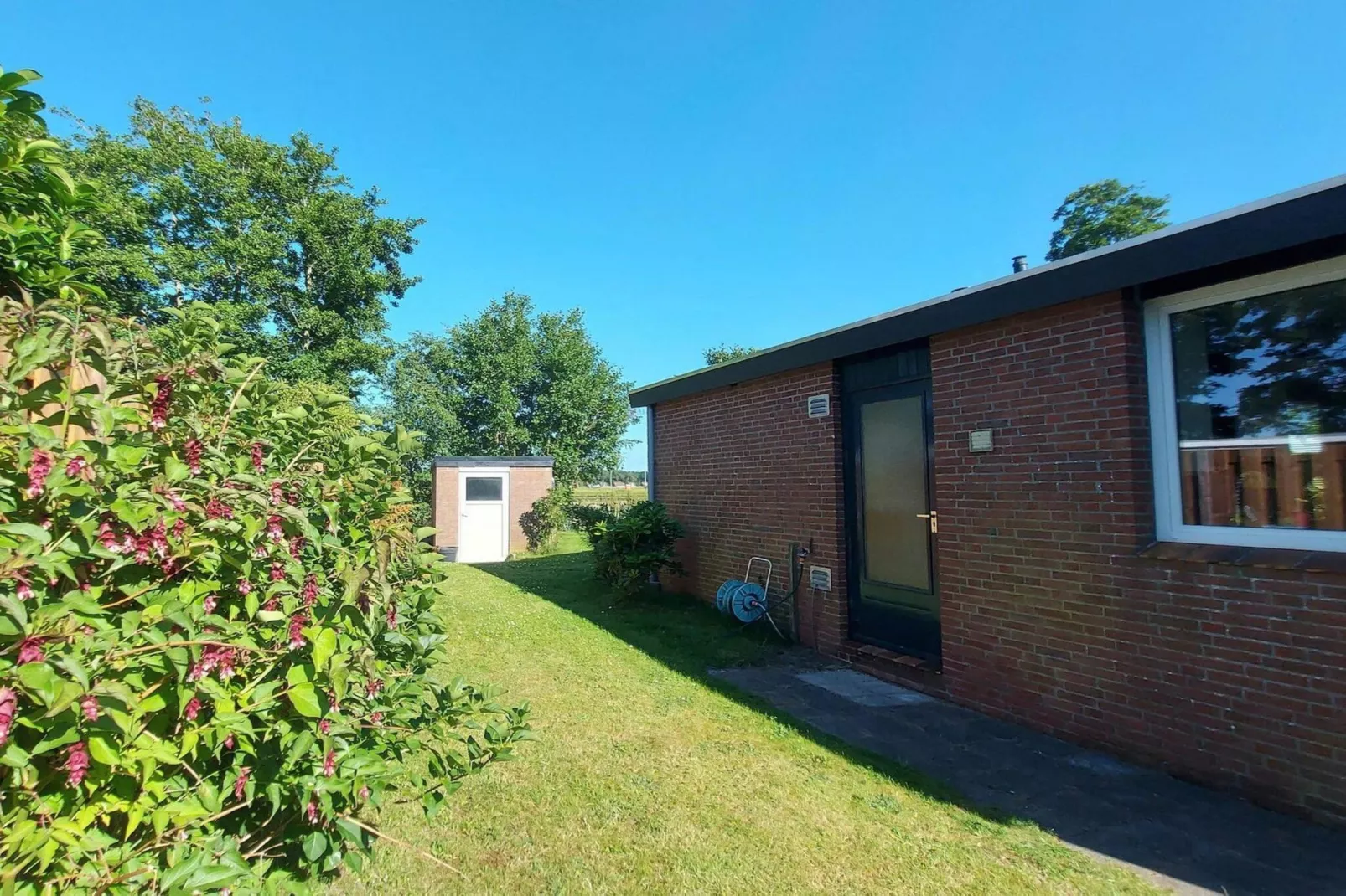 Eureka 073-Extérieur été