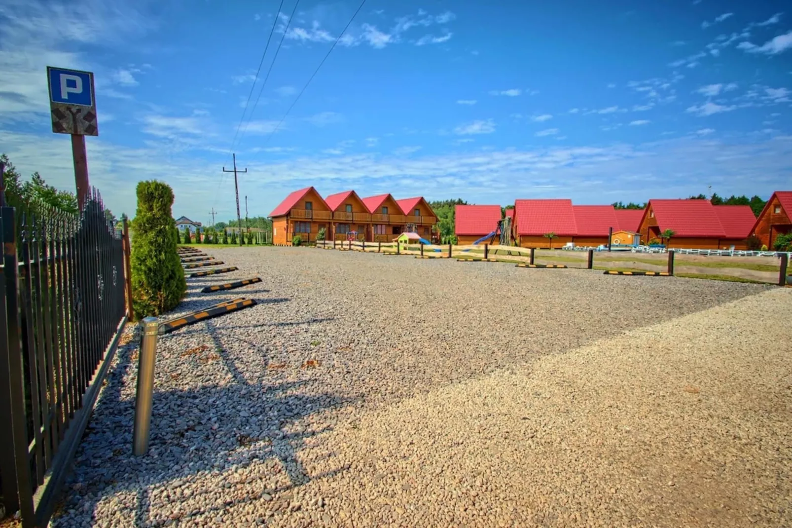 Domki wakacyjne z basenem dla 4 osób Jarosławiec-Exterior in summer