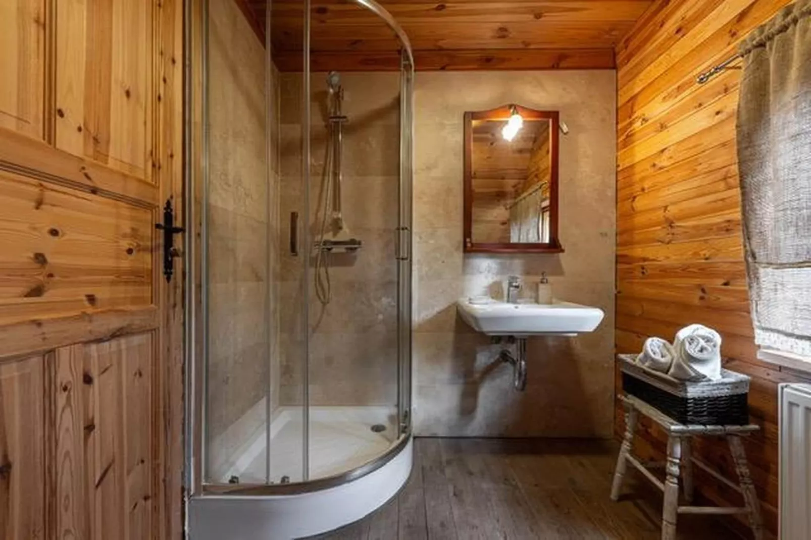 Dom przy drodze Skansen dla 10 osób Bełczna-Salle de bain