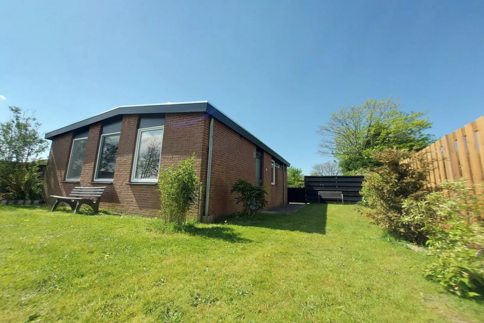 Eureka 073-Extérieur été