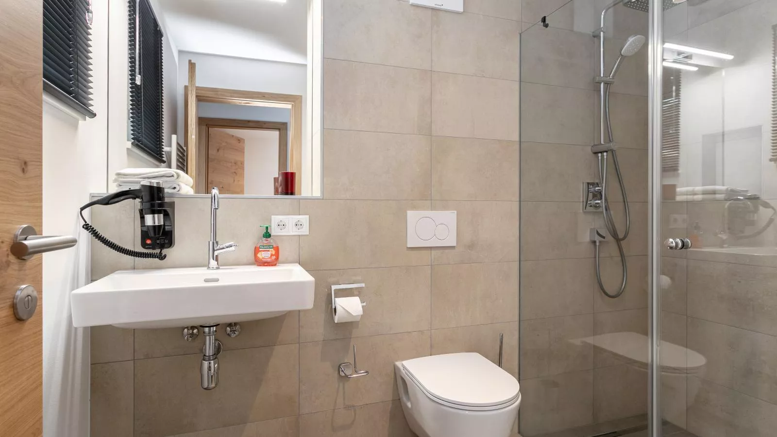 Tauernlodge Amadeiro Im Pongau-Bathroom