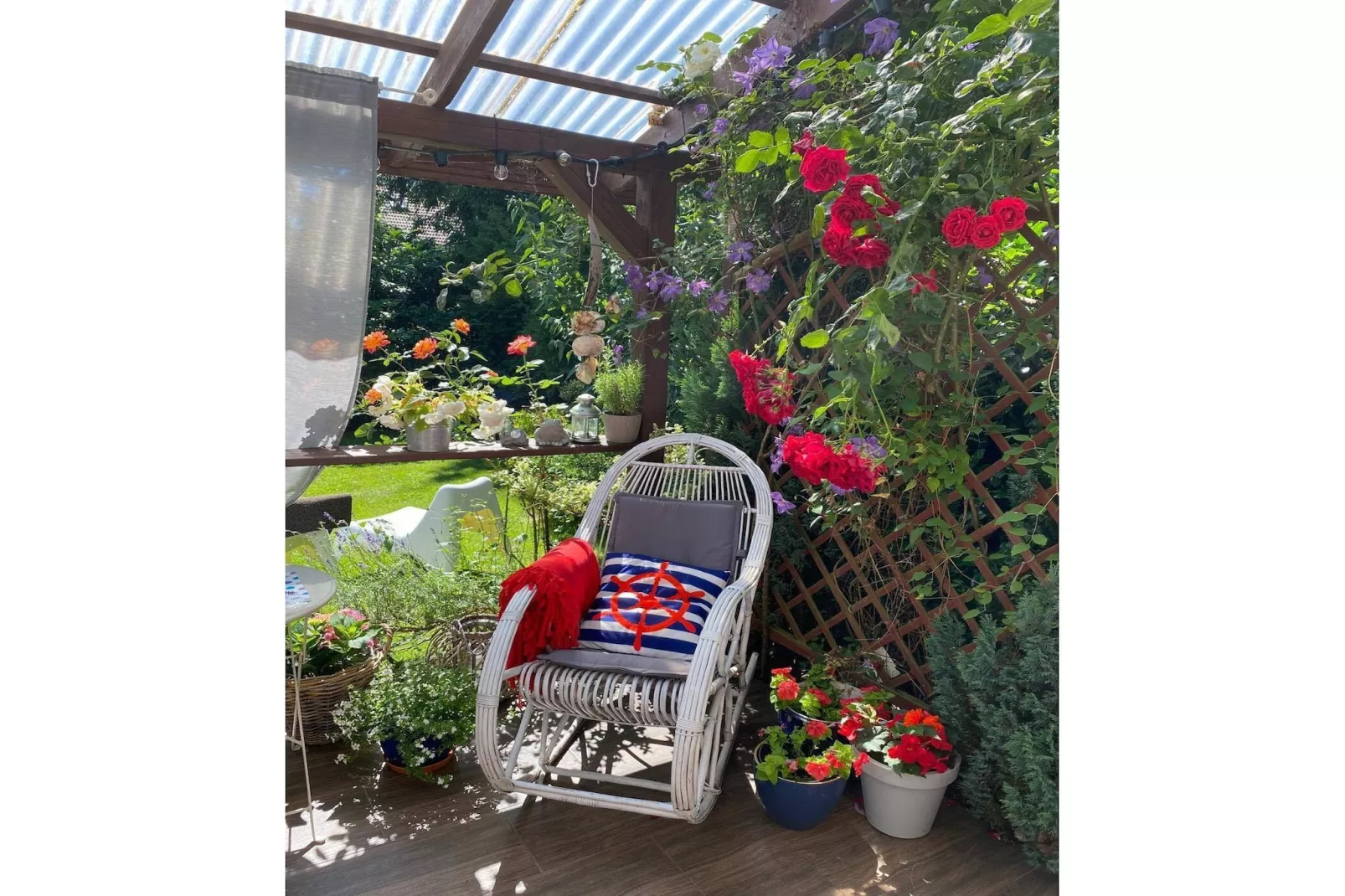 Dom Wypoczynkowy Pawełkowo-Jardins en été