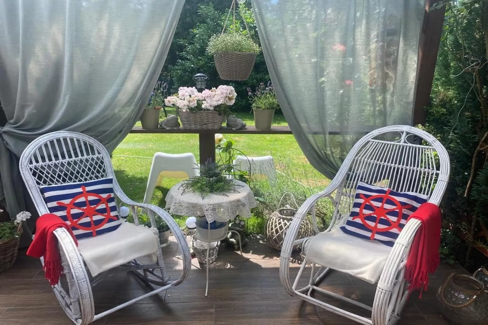 Dom Wypoczynkowy Pawełkowo-Jardins en été