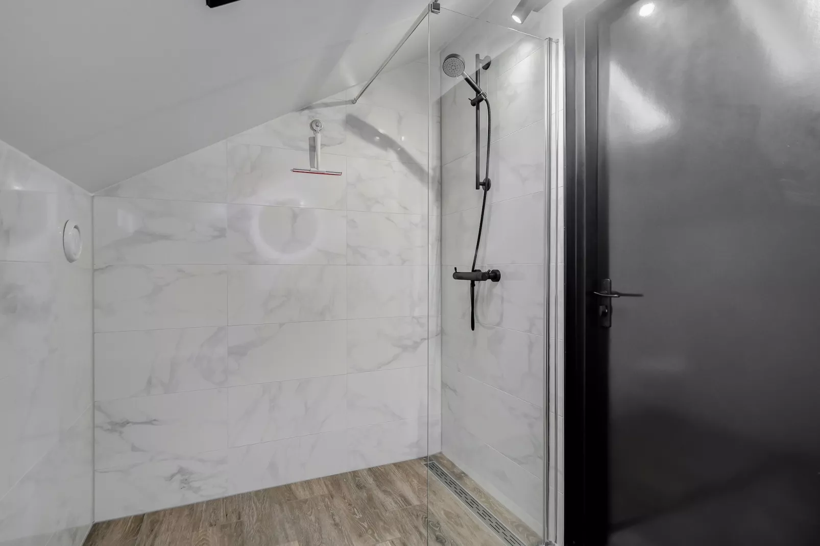 Familiehuis Zee & Zand-Badezimmer