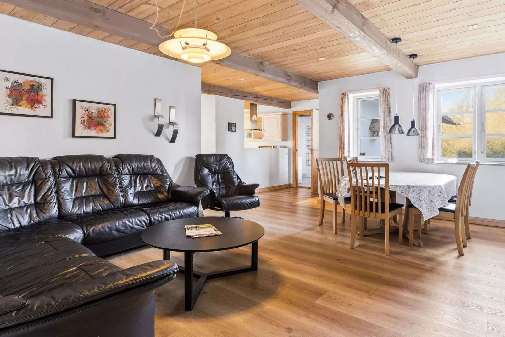 Luxury Retreat with Hot Tub - By Traum Ferienwohnungen-Indoor