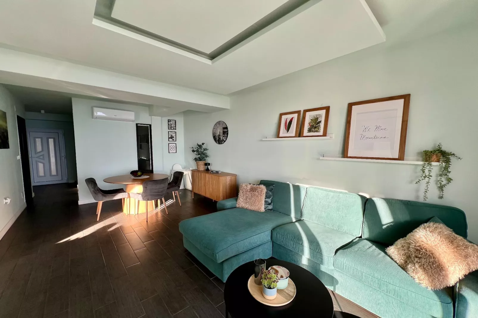 Apartment LaVilla - Two Bedroom Apartment with Balcony and Sea View (Žuti)-Living room