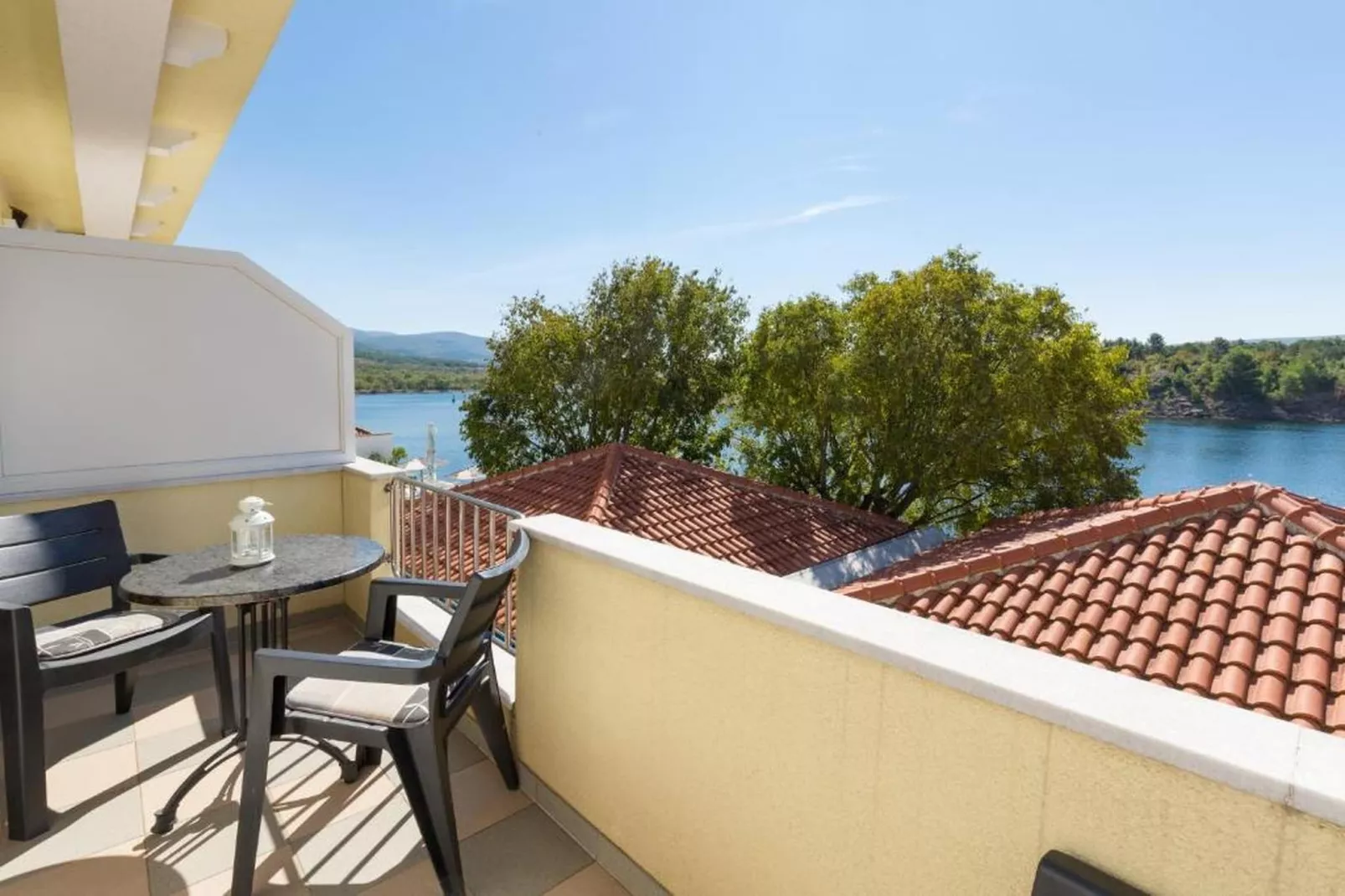 One-Bedroom Apartment - 1