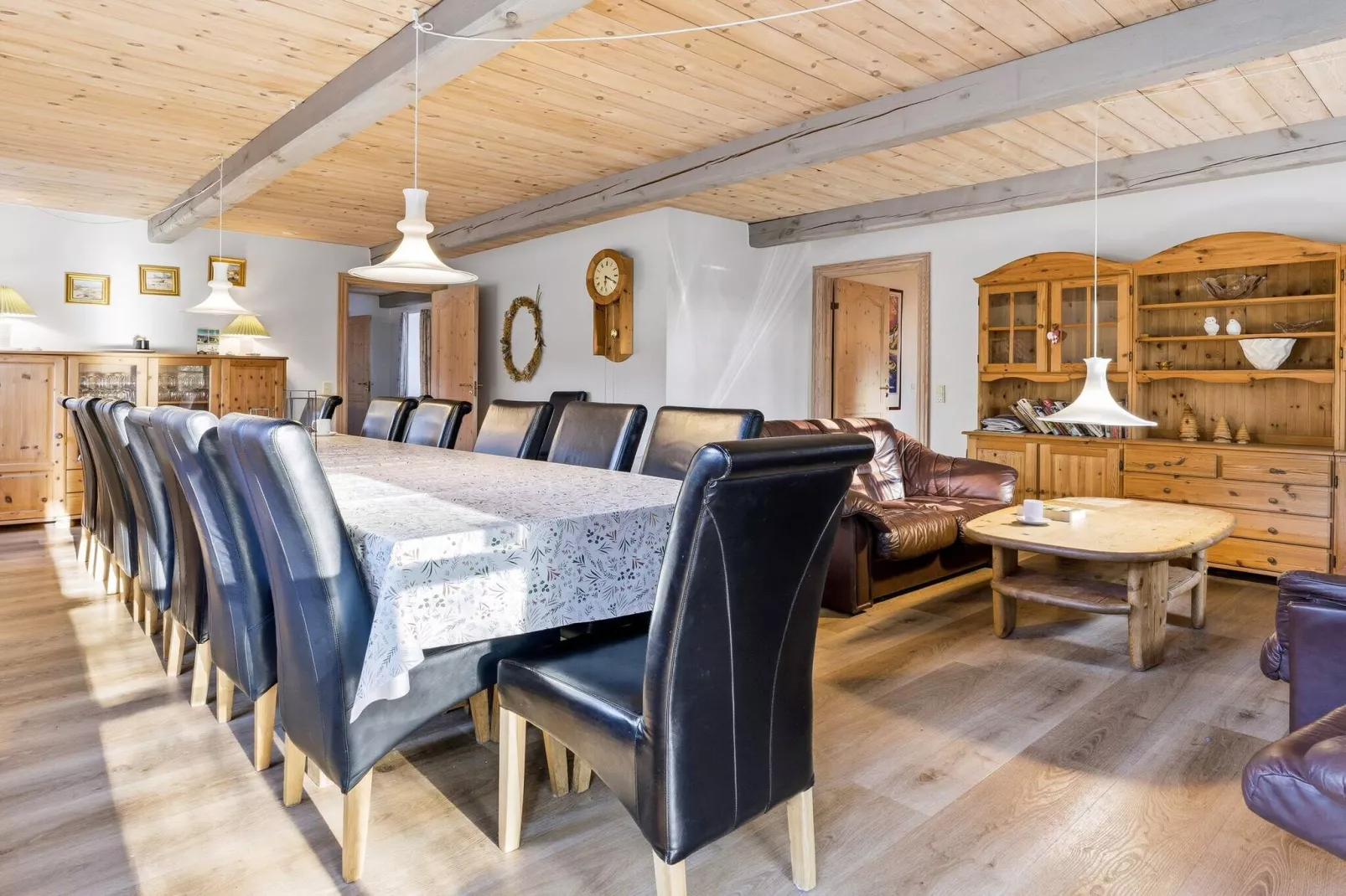 Luxury Retreat with Hot Tub - By Traum Ferienwohnungen-Indoor