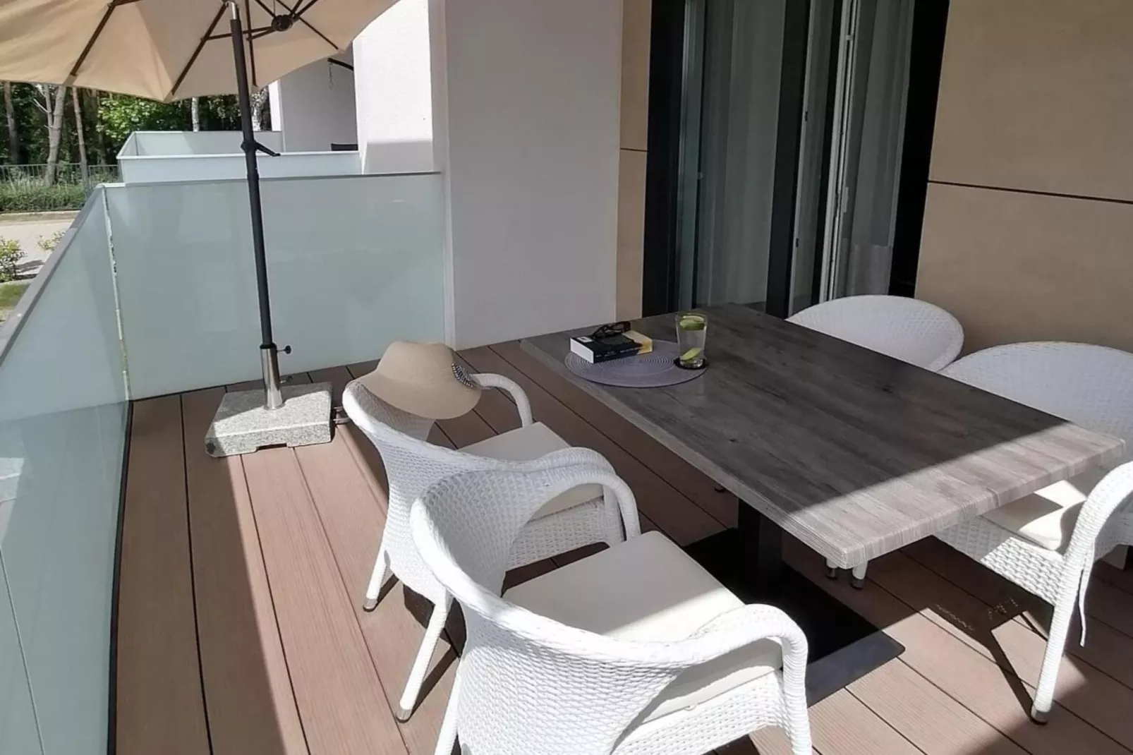 Apartment de luxe am Strand von Rewal-Terrace balcony