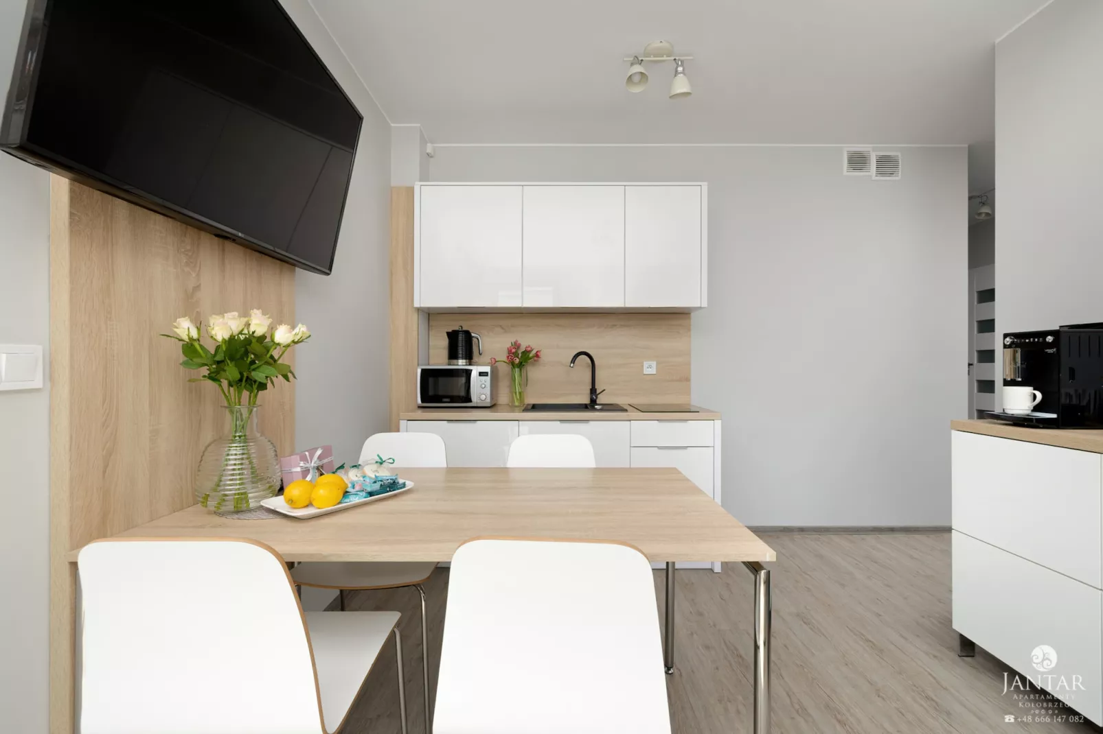 Apartament Grunwaldzka 12b/22 Pobierowo-Dining room