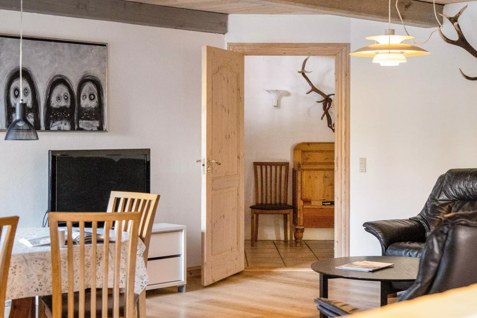 Luxury Retreat with Hot Tub - By Traum Ferienwohnungen-Indoor