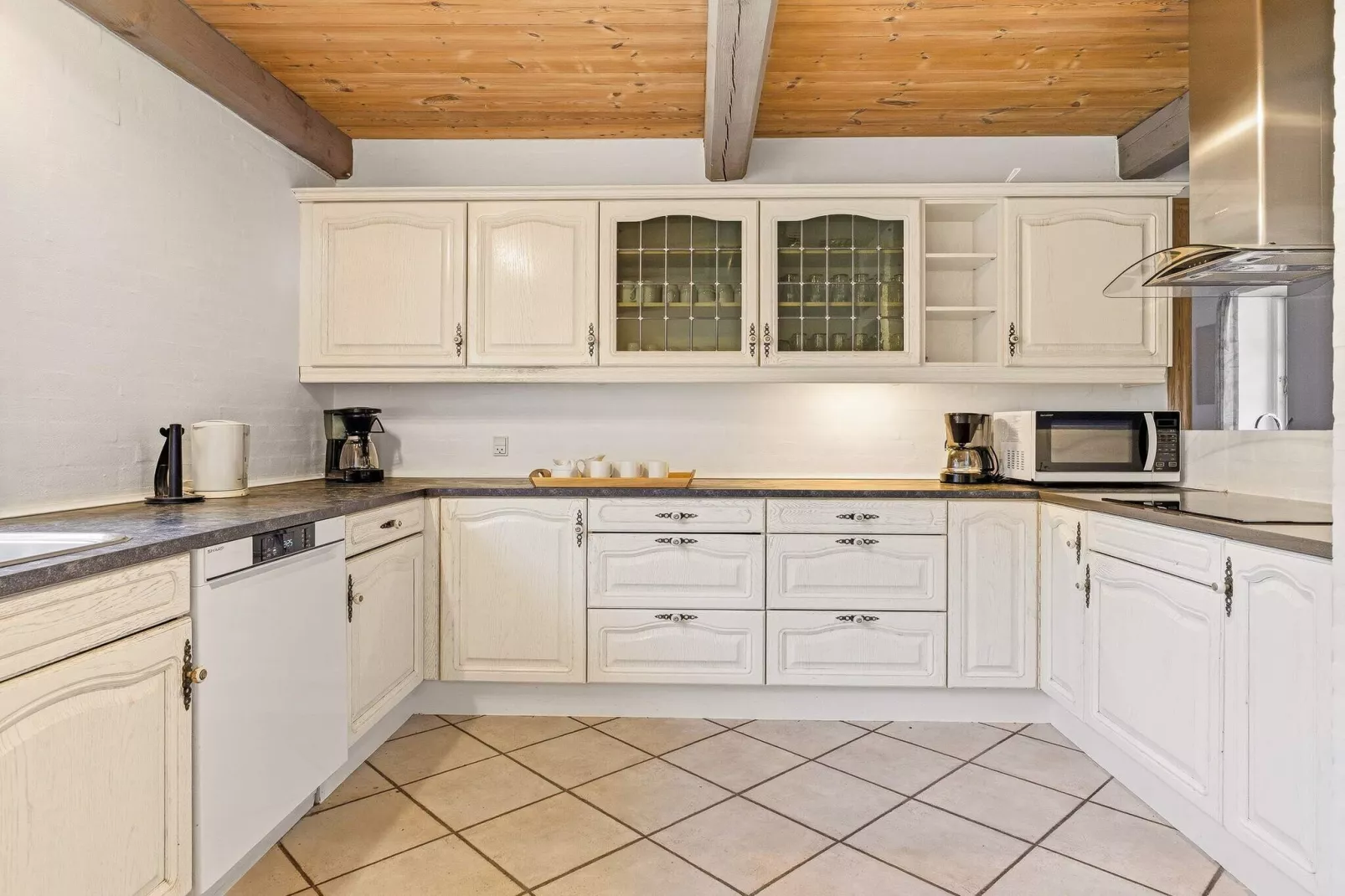 Luxury Retreat with Hot Tub - By Traum Ferienwohnungen-Indoor