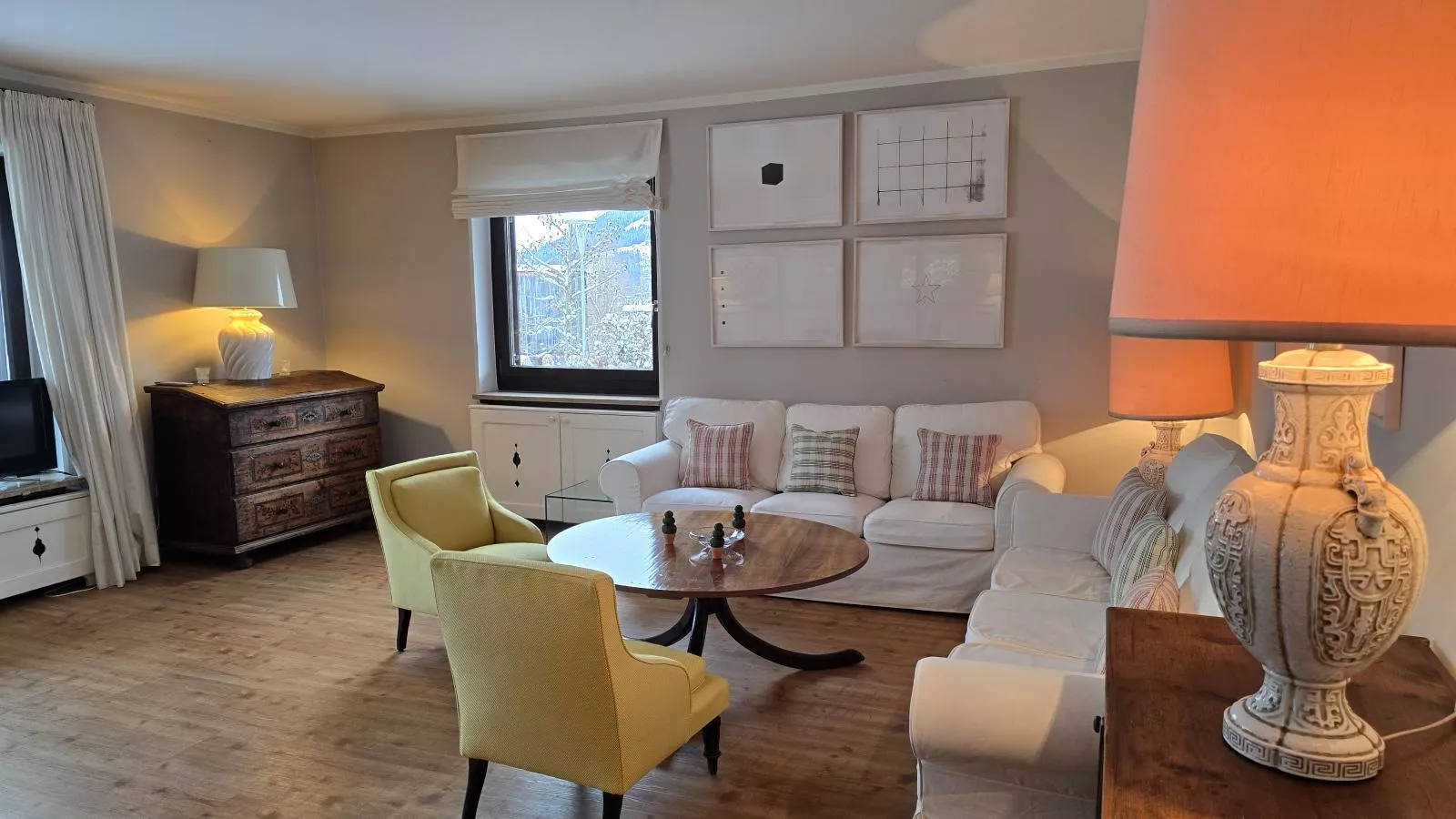 Alpina Lebenberg-Living room