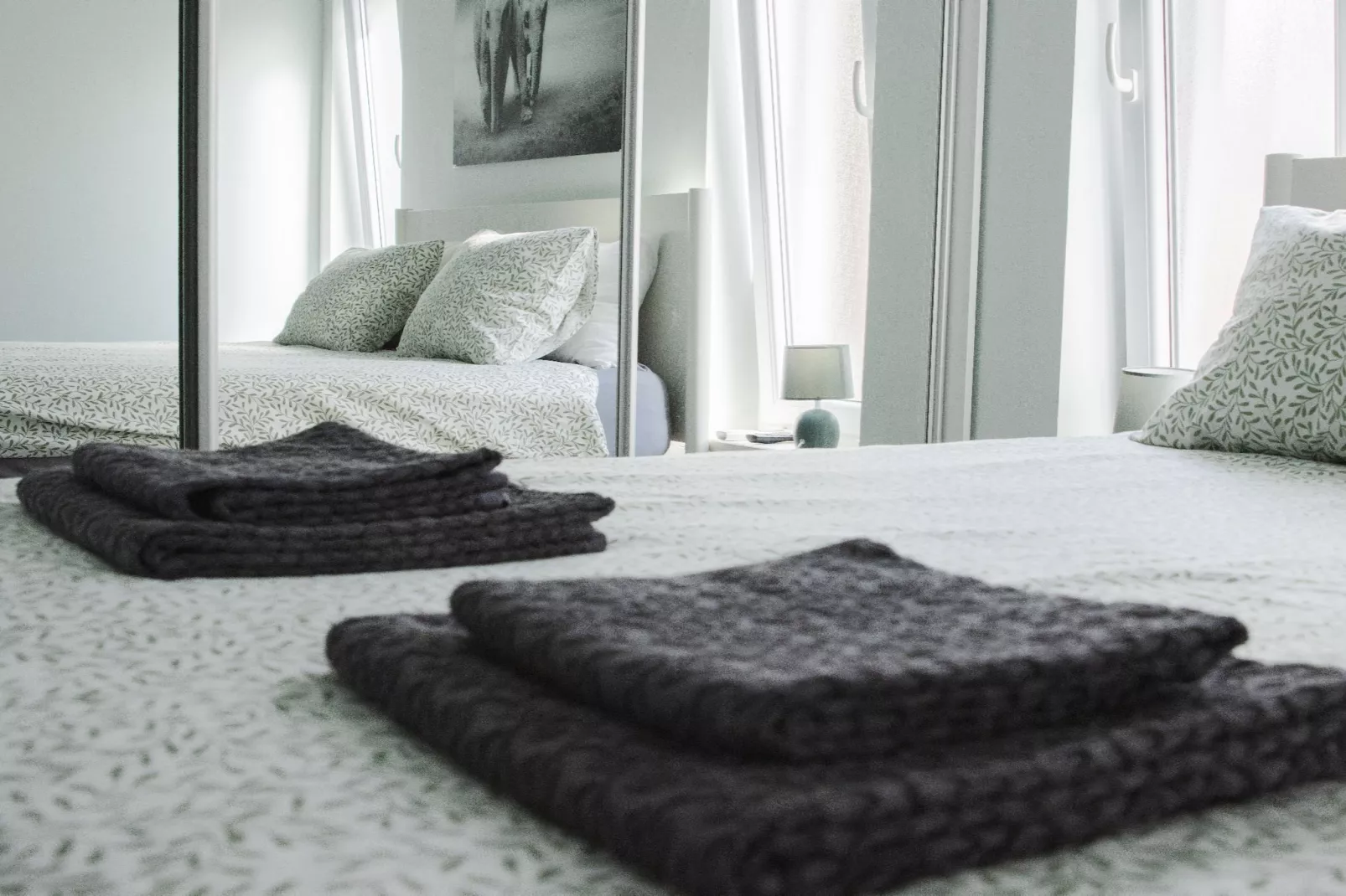 Apartment LaVilla - Two Bedroom Apartment with Balcony and Sea View (Žuti)-Bedroom